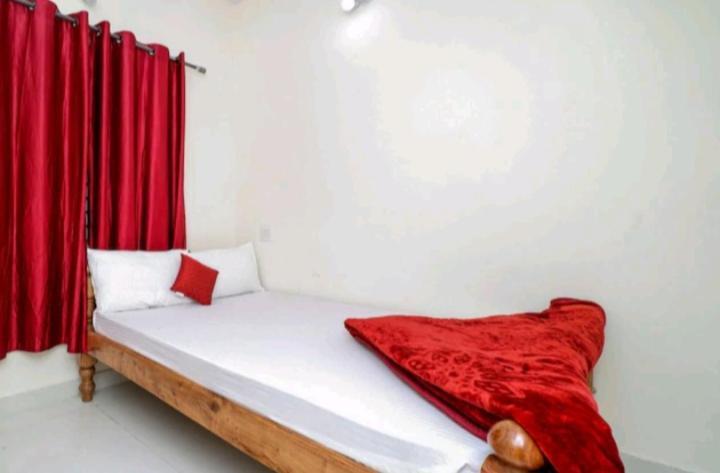 Wheel To Hills Stay Inn Service Apartments จิกมากาลูร์ ภายนอก รูปภาพ