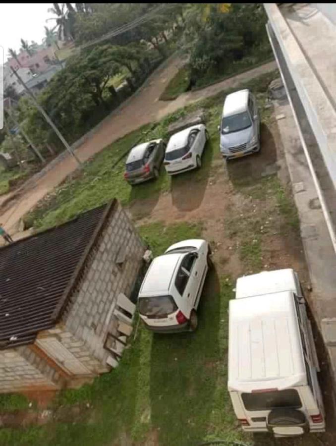 Wheel To Hills Stay Inn Service Apartments จิกมากาลูร์ ภายนอก รูปภาพ